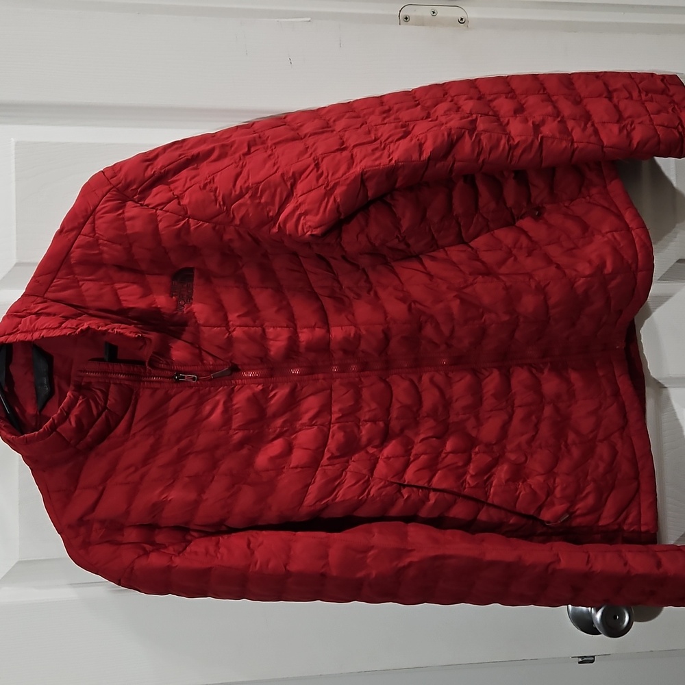 The North Face Women’s Insulated Puffer Jacket Red – Size Missing (See Measureme